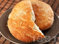 Рецепта Марокански сусамени питки за хлебопекарна със сусам, грис и анасон (със суха мая)
